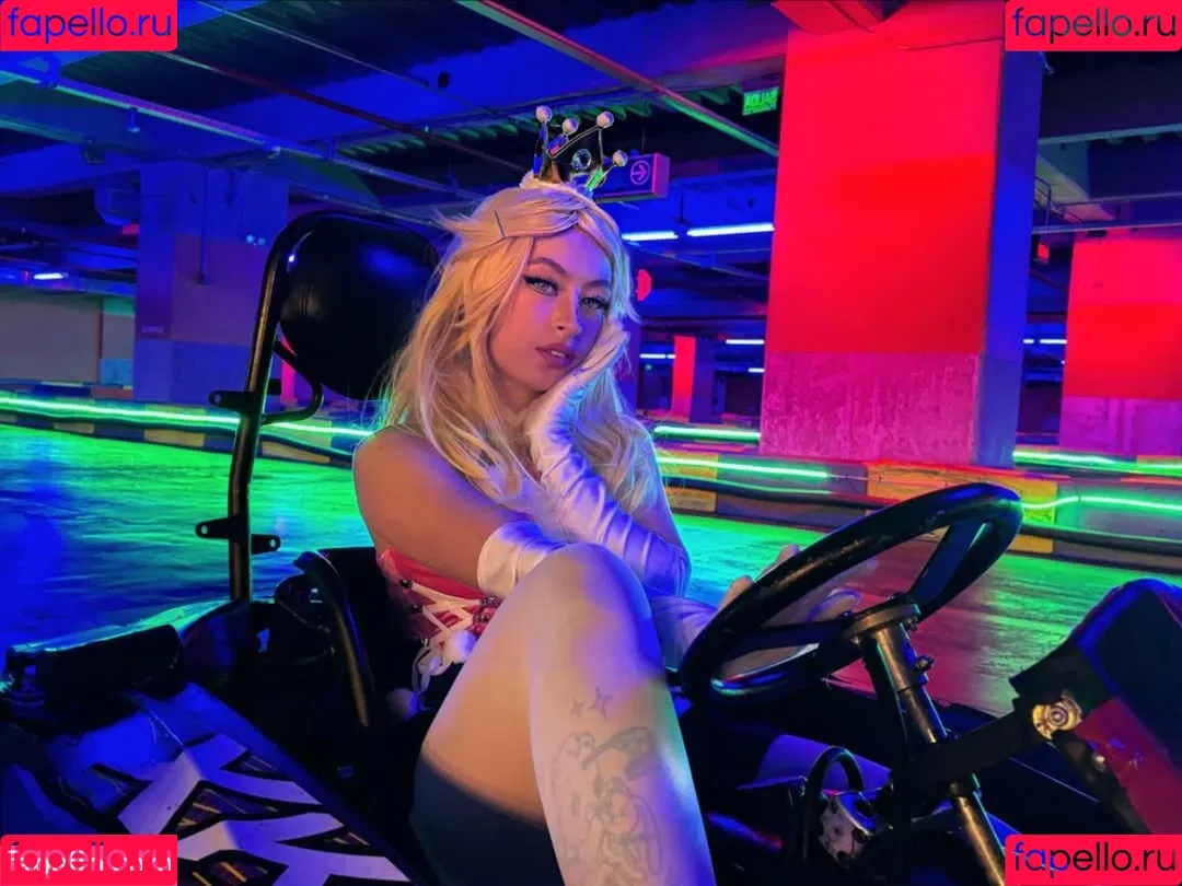 LaPetiteMort / la_petite_mort_77 Onlyfans Photo Gallery 