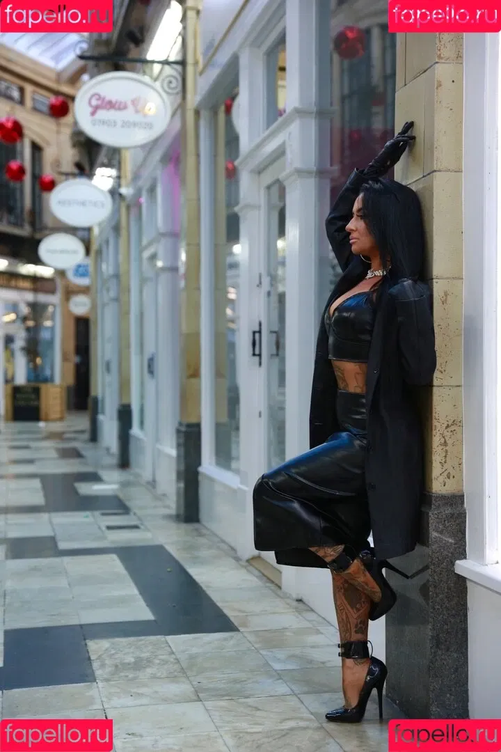 Tia Mendez / tiamendezofficial Onlyfans Photo Gallery 