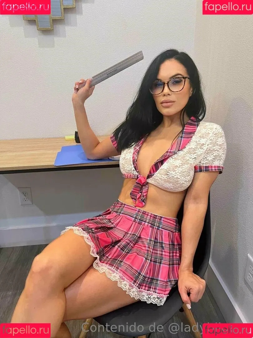 lady__s_____ / ladybiigass Onlyfans Photo Gallery 