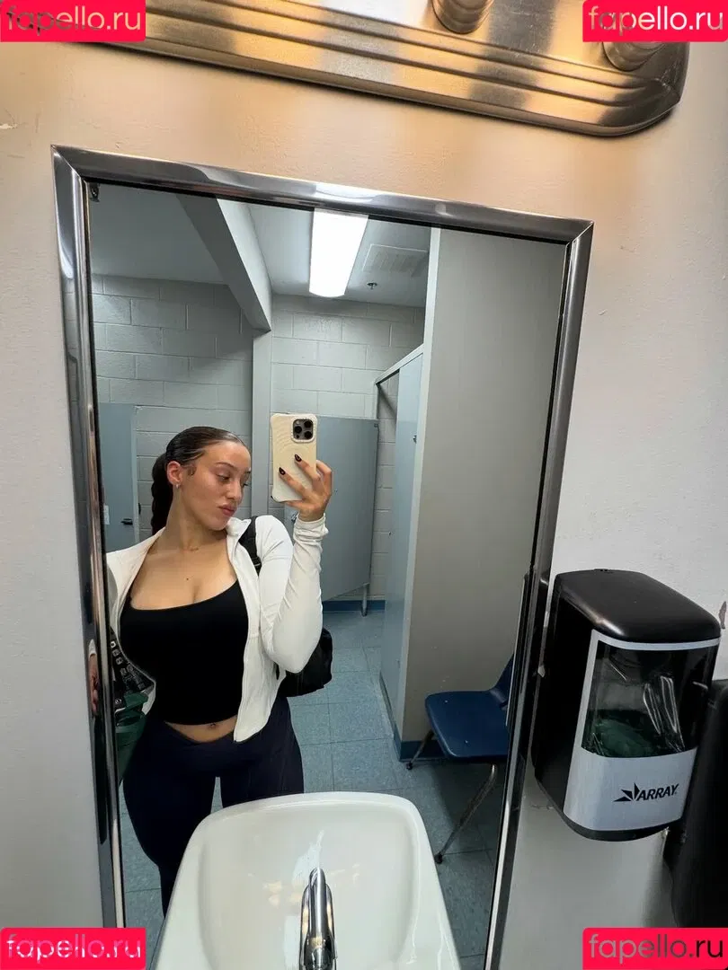 Kaliegh Robinson / kalieghhn / xoknicole Onlyfans Photo Gallery 