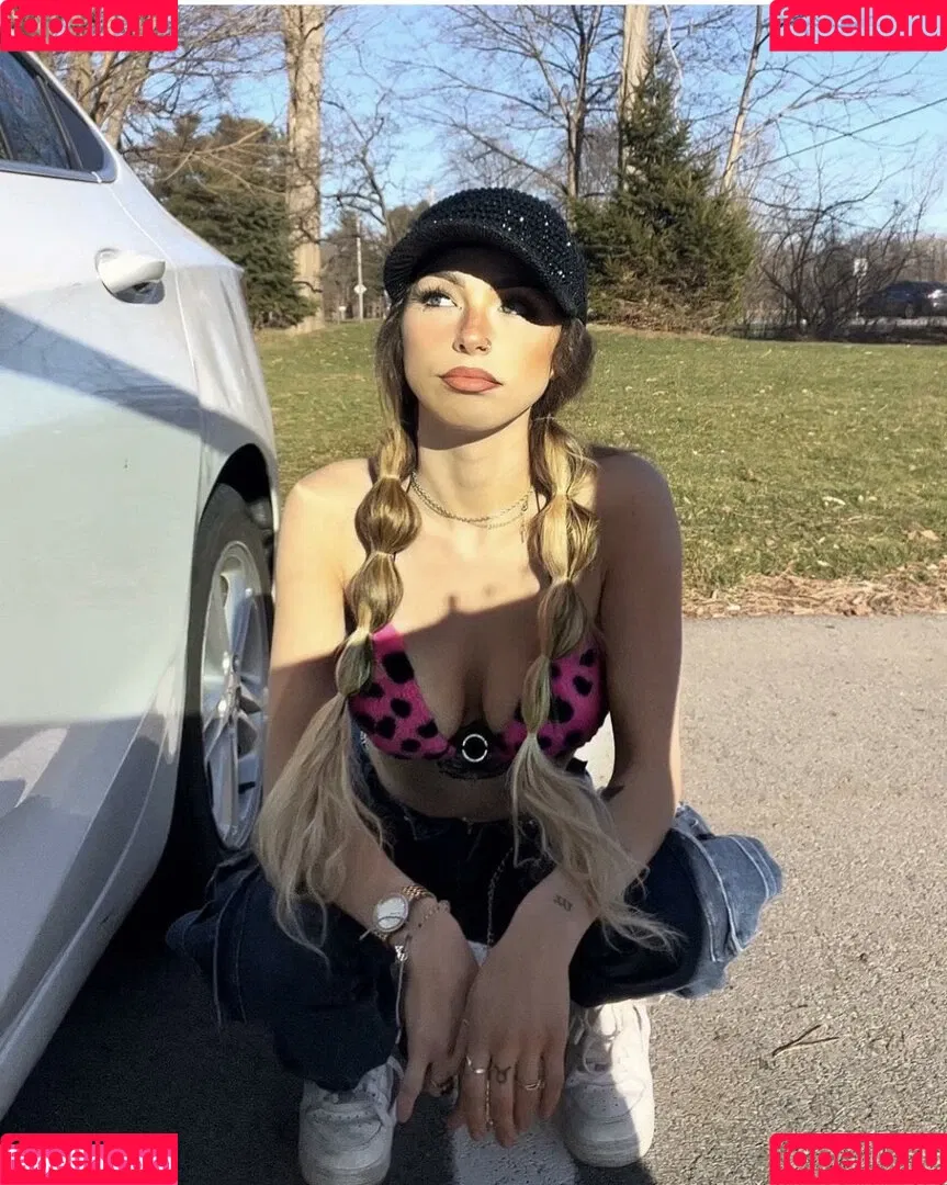 Ali / Allliieee333 / aliaremyinitials Onlyfans Photo Gallery 