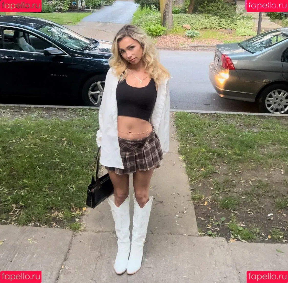 Ali / Allliieee333 / aliaremyinitials Onlyfans Photo Gallery 