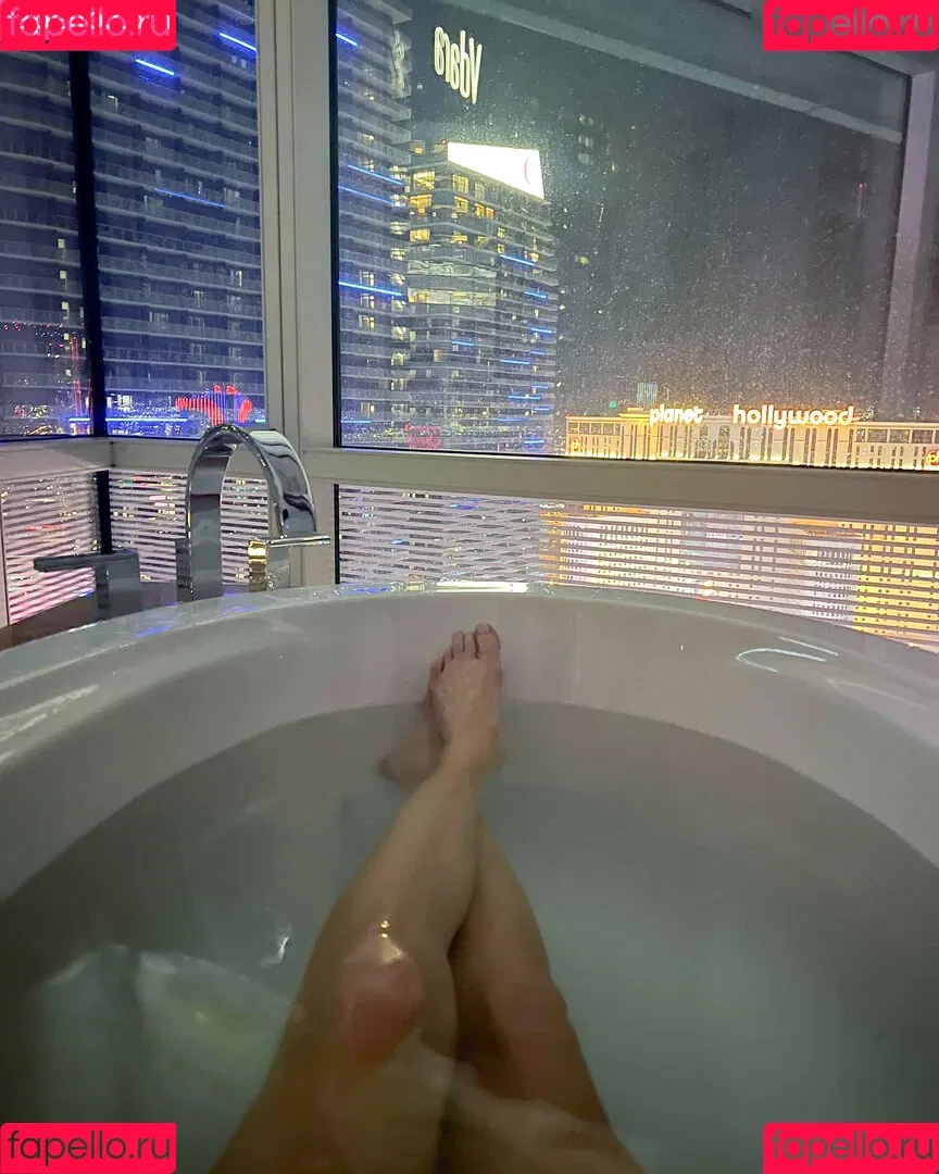 Michelle Monaghan / michellemonaghan / realmonaghan Onlyfans Photo Gallery 