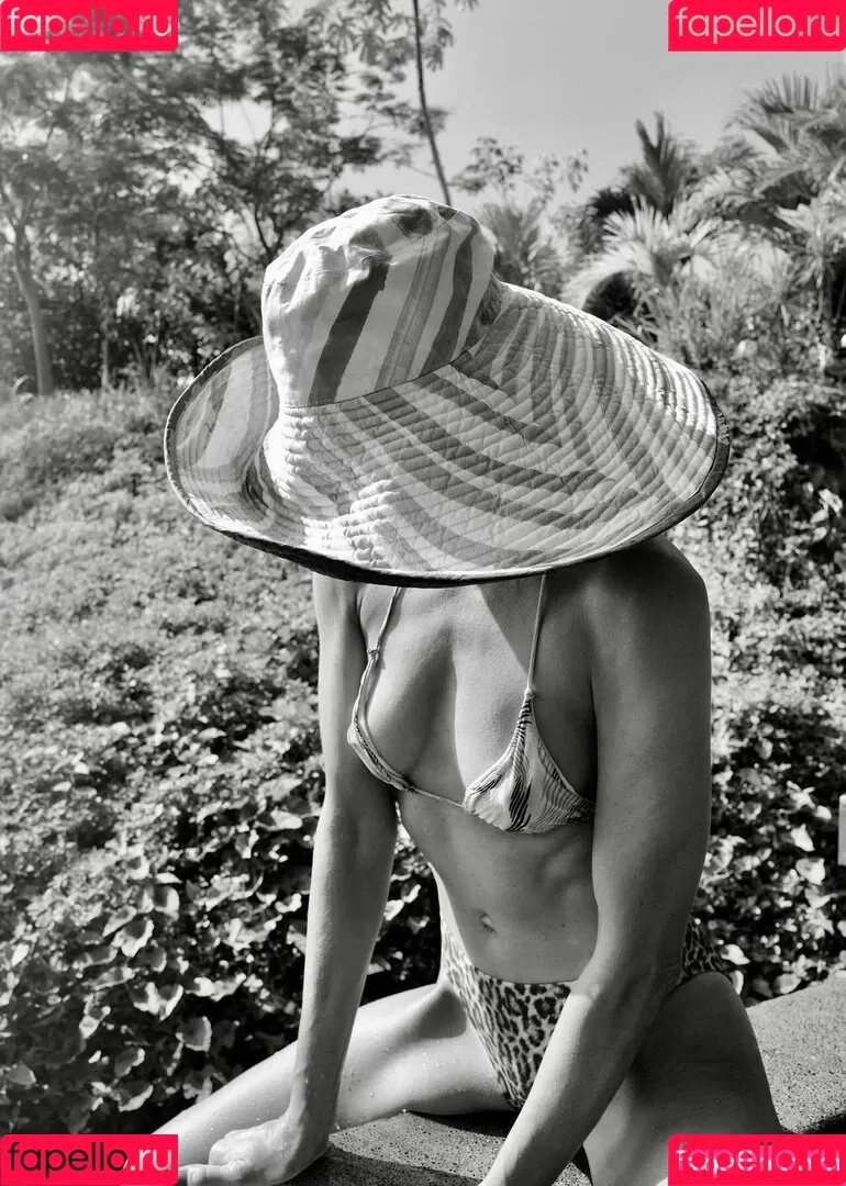 Michelle Monaghan / michellemonaghan / realmonaghan Onlyfans Photo Gallery 