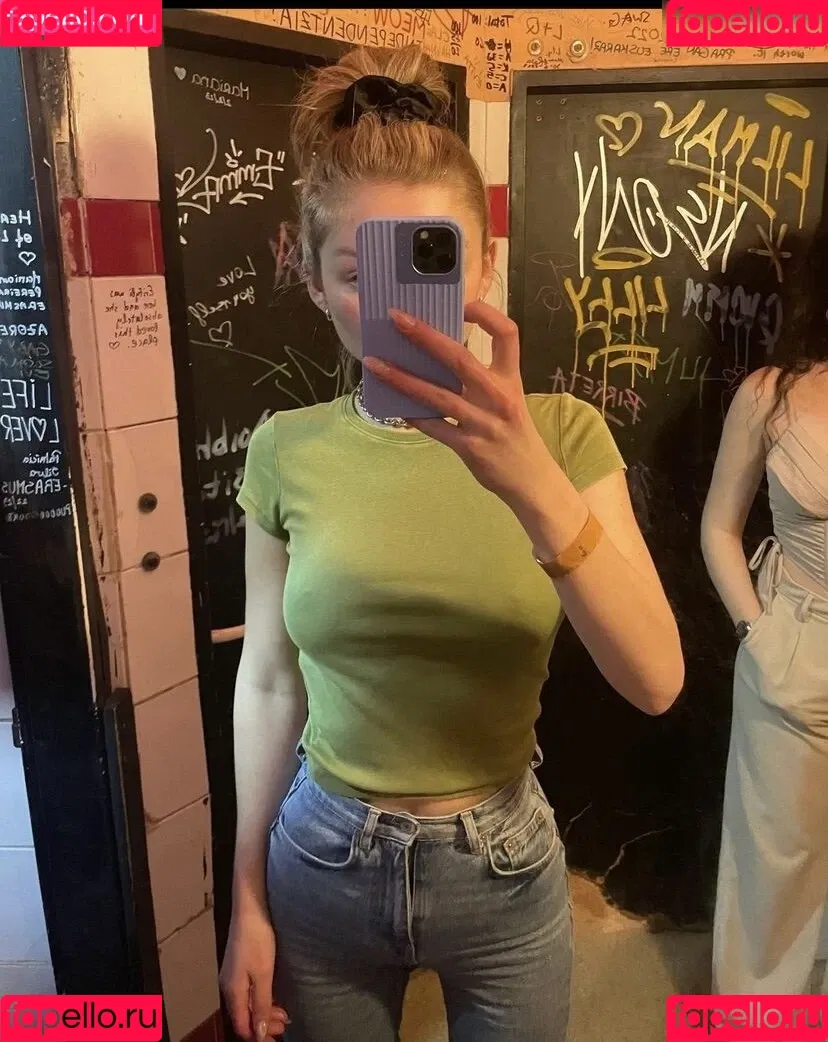 Juleslw / Julia Wulf Onlyfans Photo Gallery 