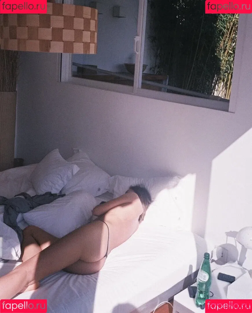 Juleslw / Julia Wulf Onlyfans Photo Gallery 