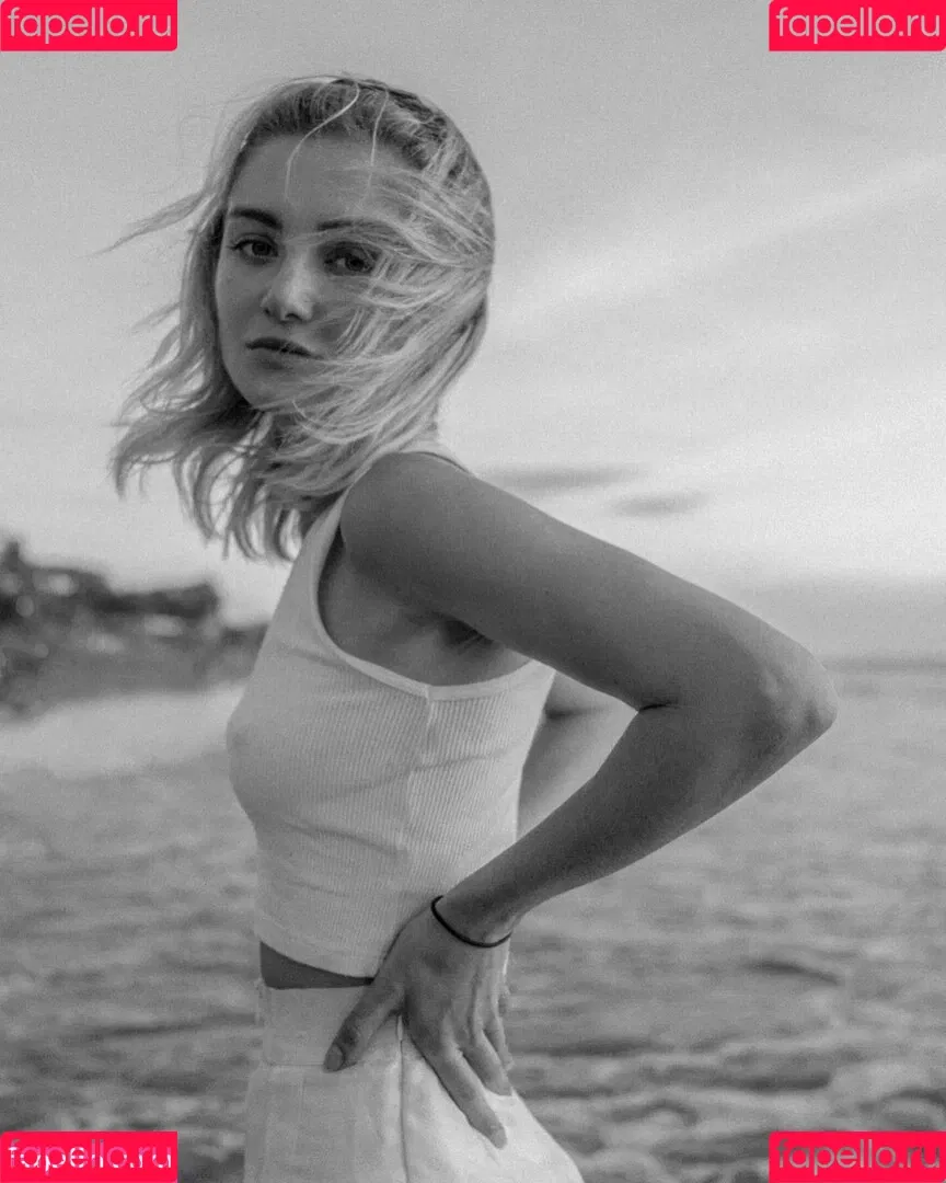 Juleslw / Julia Wulf Onlyfans Photo Gallery 