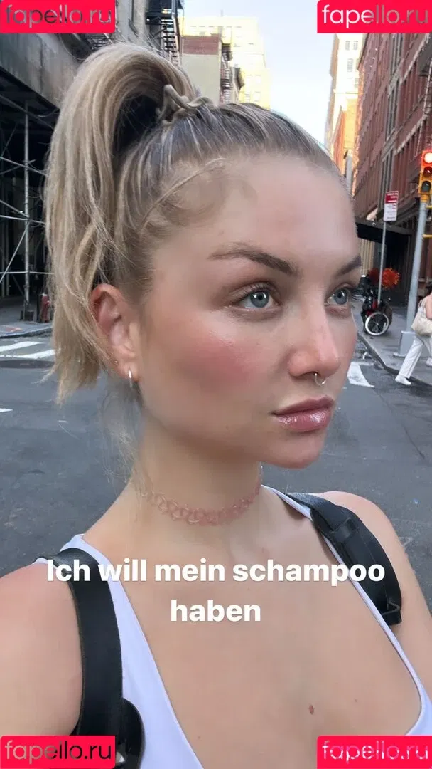 Juleslw / Julia Wulf Onlyfans Photo Gallery 