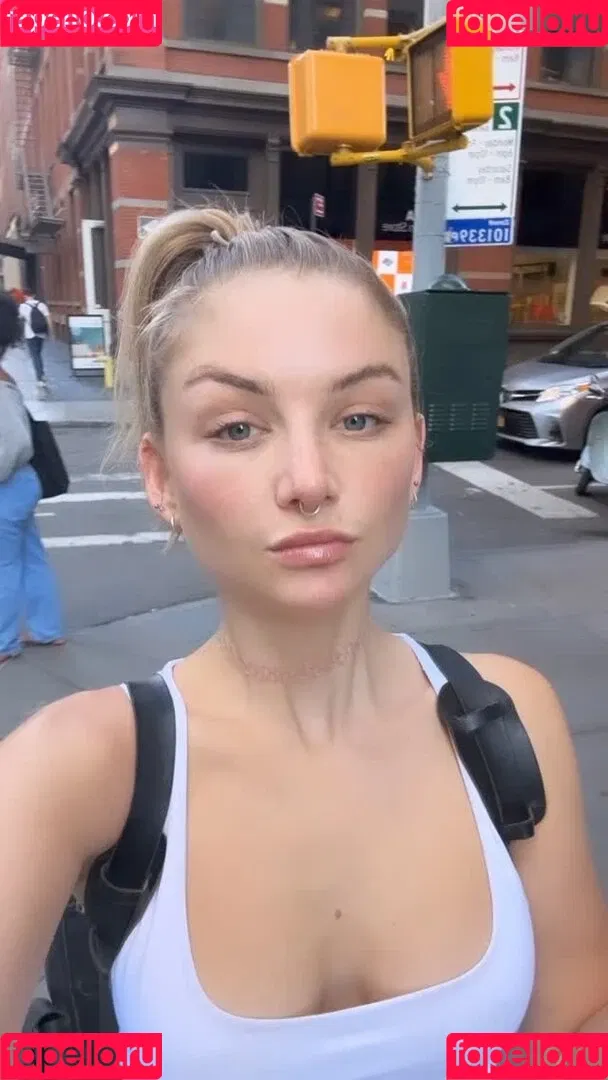 Juleslw / Julia Wulf Onlyfans Photo Gallery 