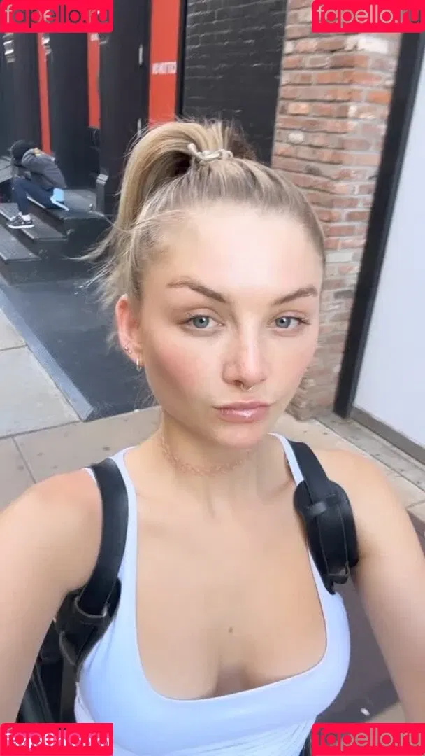 Juleslw / Julia Wulf Onlyfans Photo Gallery 