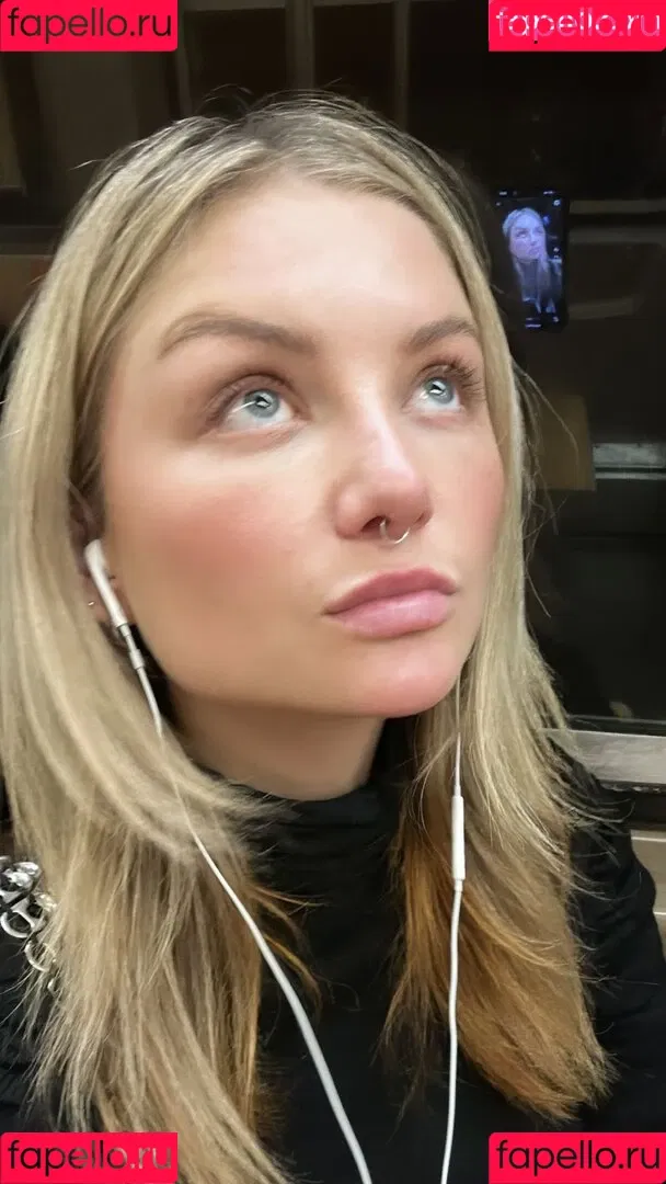 Juleslw / Julia Wulf Onlyfans Photo Gallery 