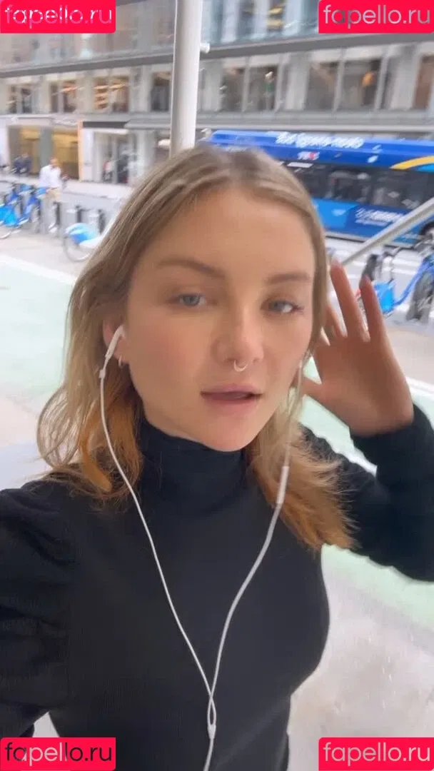 Juleslw / Julia Wulf Onlyfans Photo Gallery 