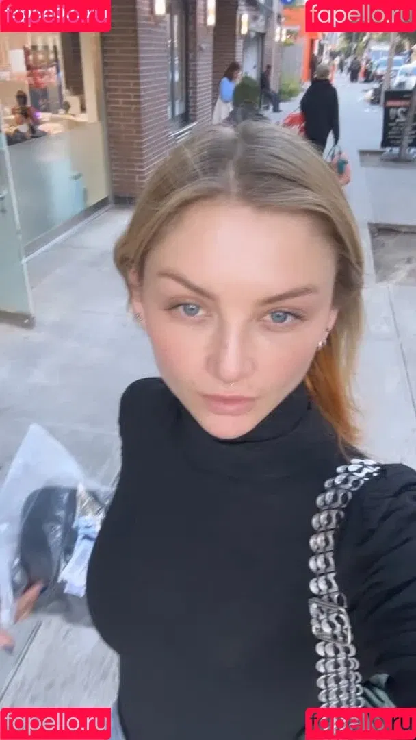 Juleslw / Julia Wulf Onlyfans Photo Gallery 