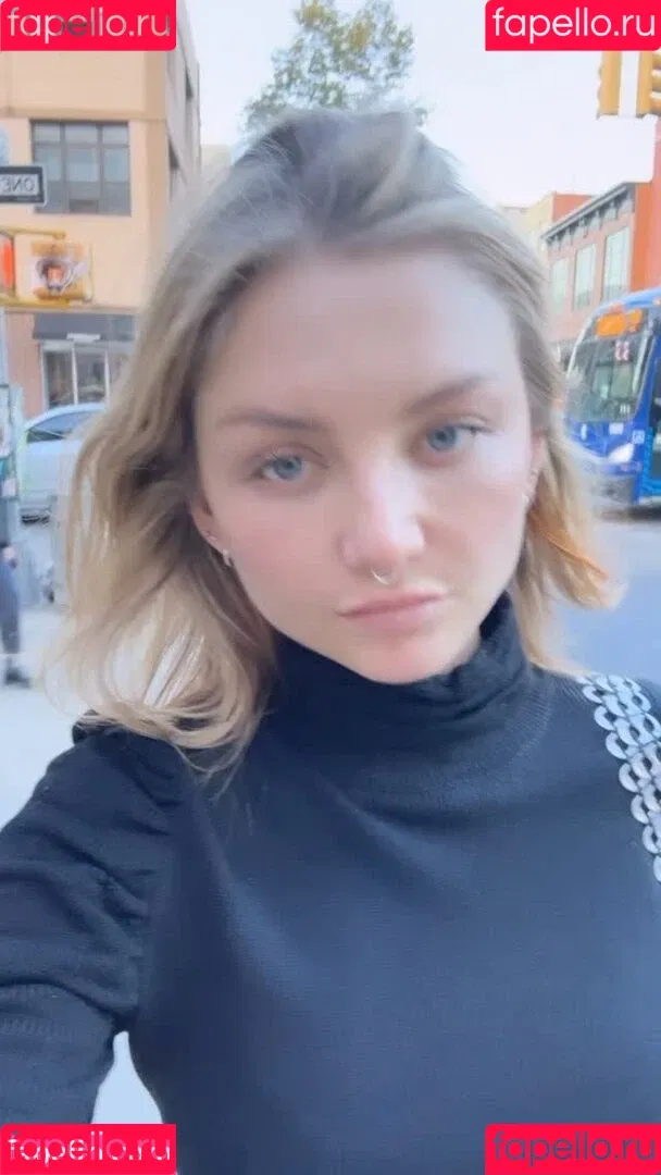 Juleslw / Julia Wulf Onlyfans Photo Gallery 