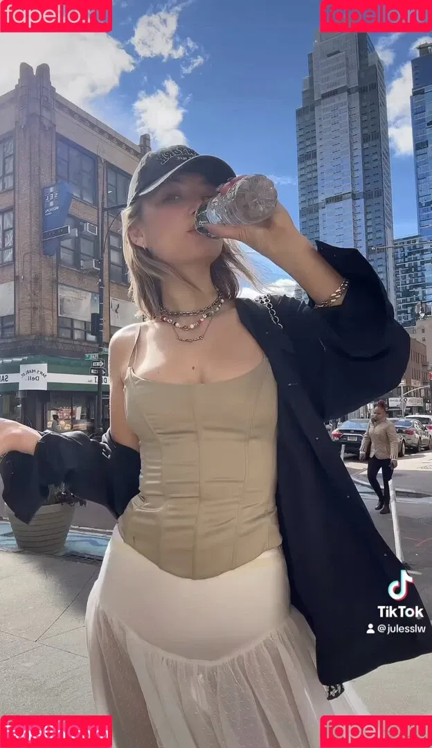 Juleslw / Julia Wulf Onlyfans Photo Gallery 