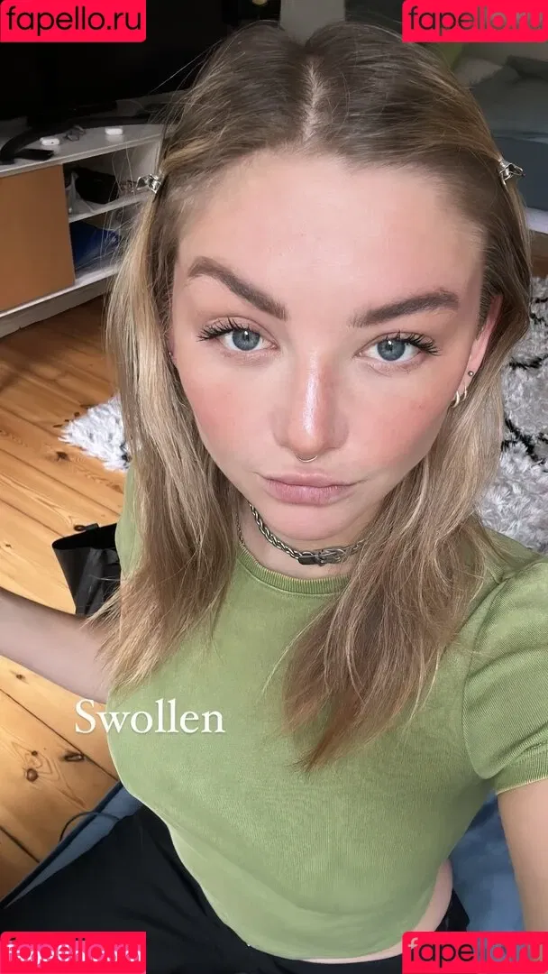 Juleslw / Julia Wulf Onlyfans Photo Gallery 