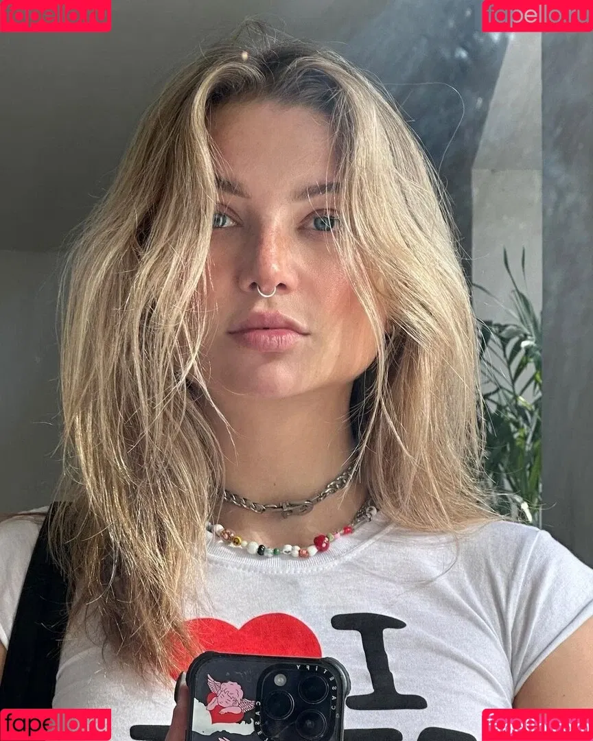 Juleslw / Julia Wulf Onlyfans Photo Gallery 