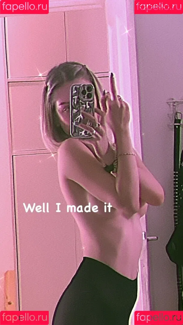 Juleslw / Julia Wulf Onlyfans Photo Gallery 