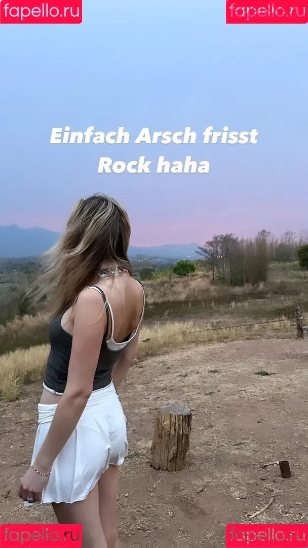 Juleslw / Julia Wulf Onlyfans Photo Gallery 