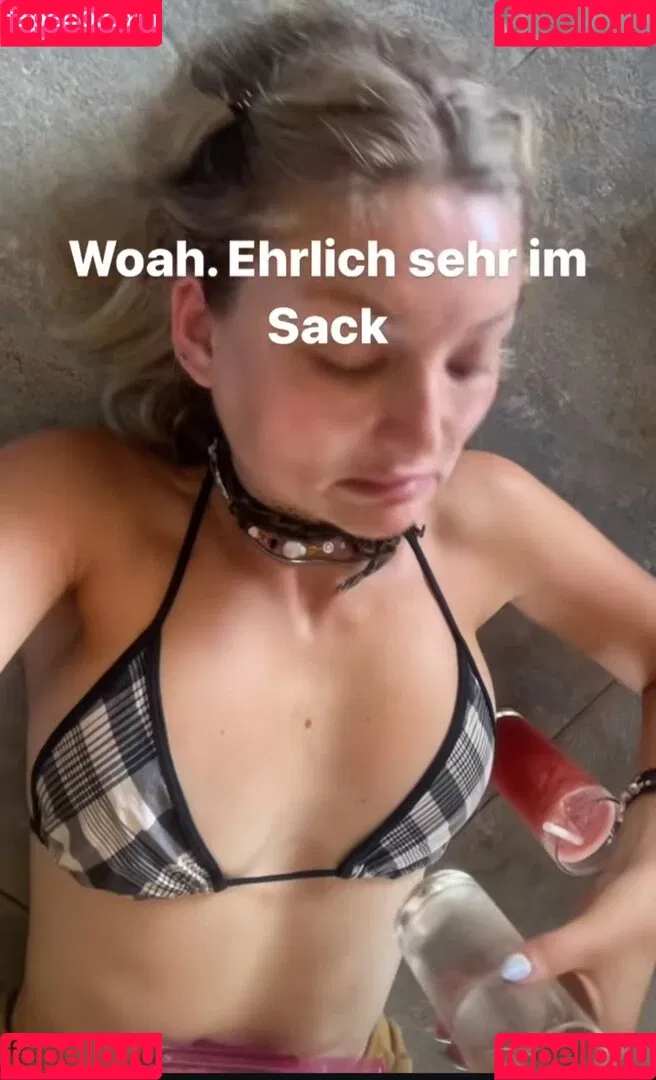 Juleslw / Julia Wulf Onlyfans Photo Gallery 