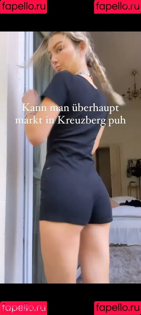 Juleslw / Julia Wulf Onlyfans Photo Gallery 