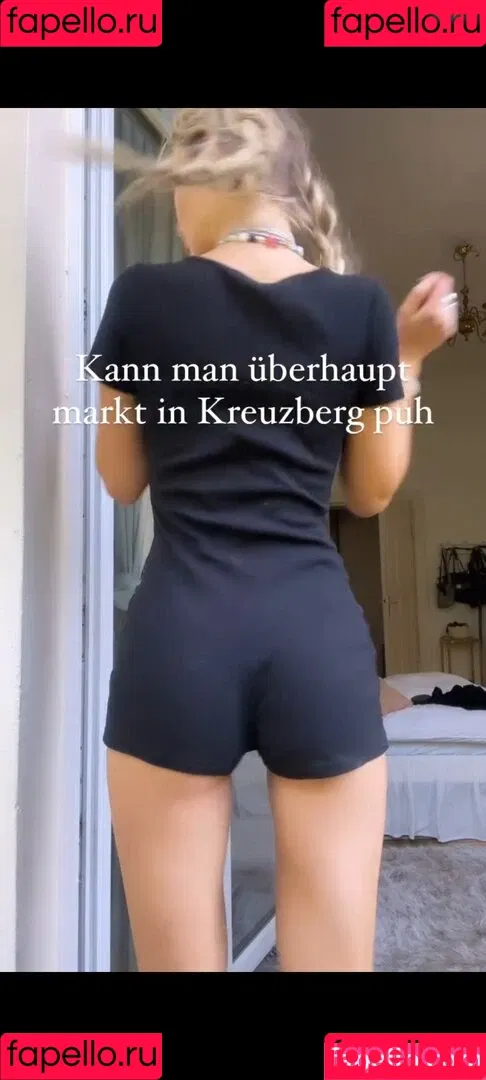 Juleslw / Julia Wulf Onlyfans Photo Gallery 