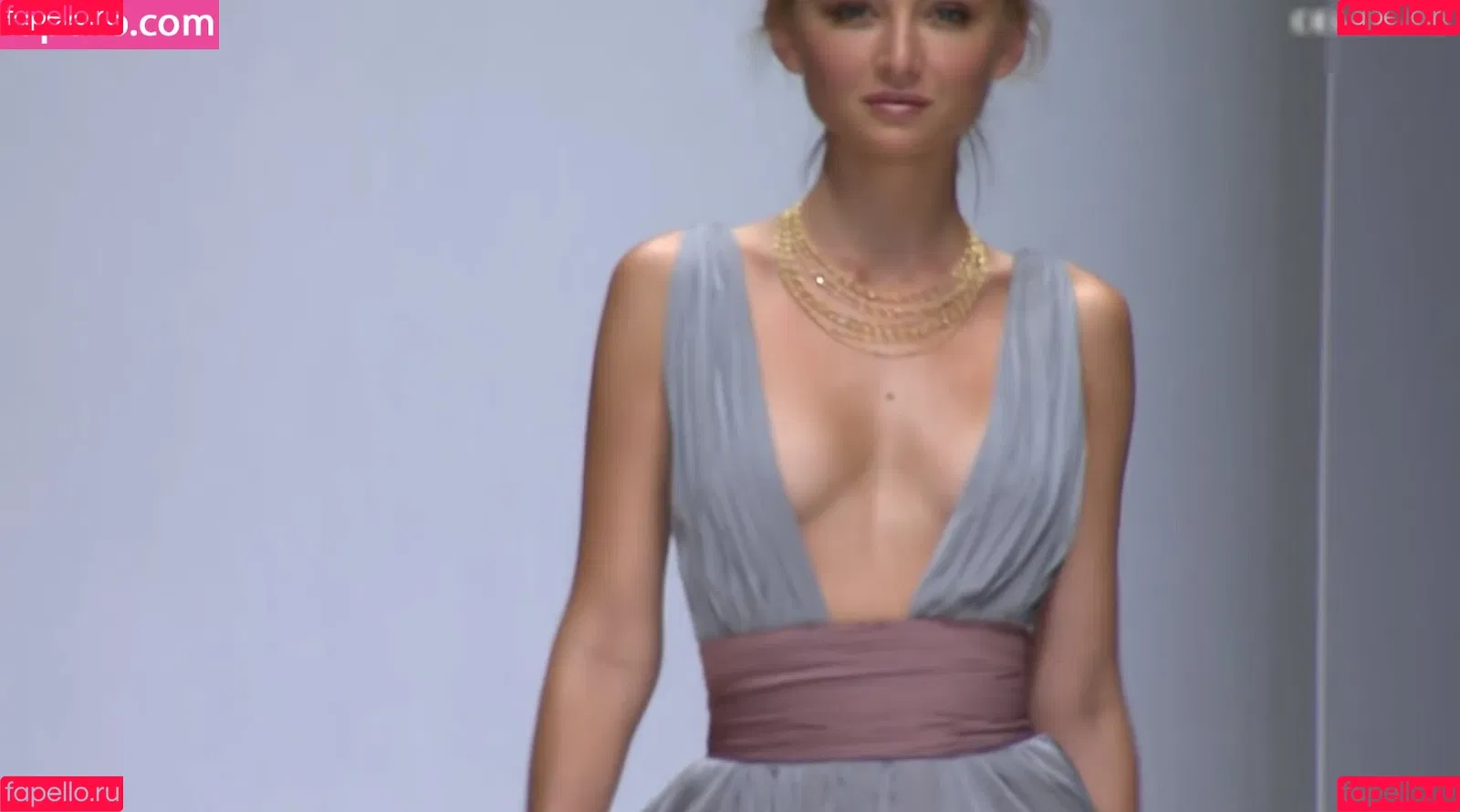 Juleslw / Julia Wulf Onlyfans Photo Gallery 