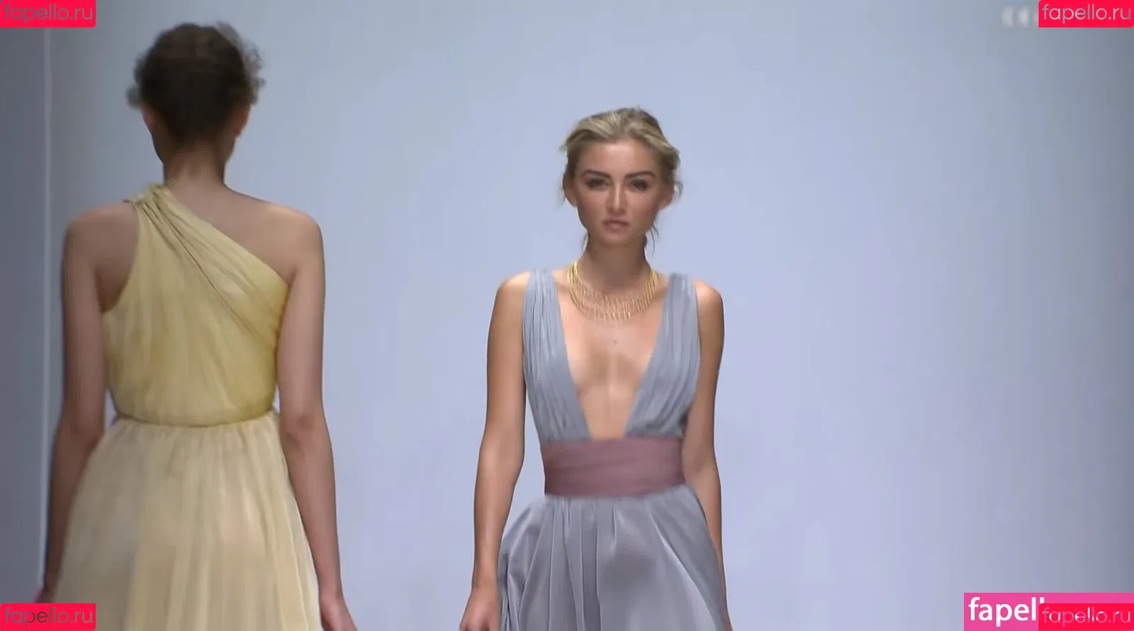 Juleslw / Julia Wulf Onlyfans Photo Gallery 