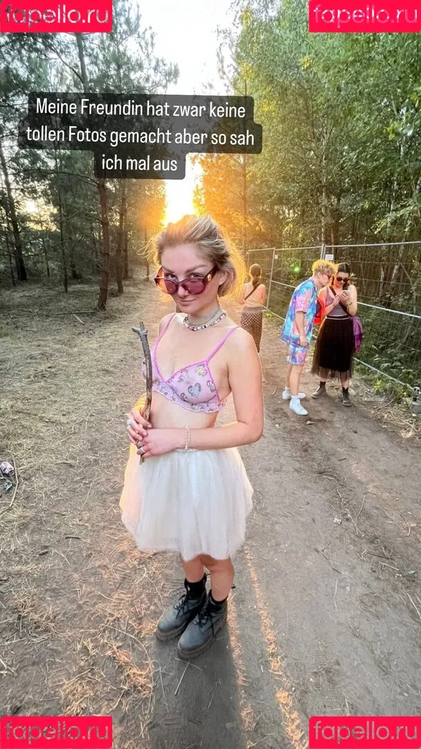 Juleslw / Julia Wulf Onlyfans Photo Gallery 