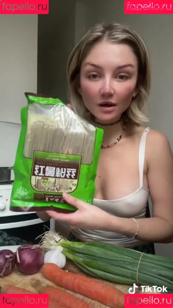 Juleslw / Julia Wulf Onlyfans Photo Gallery 