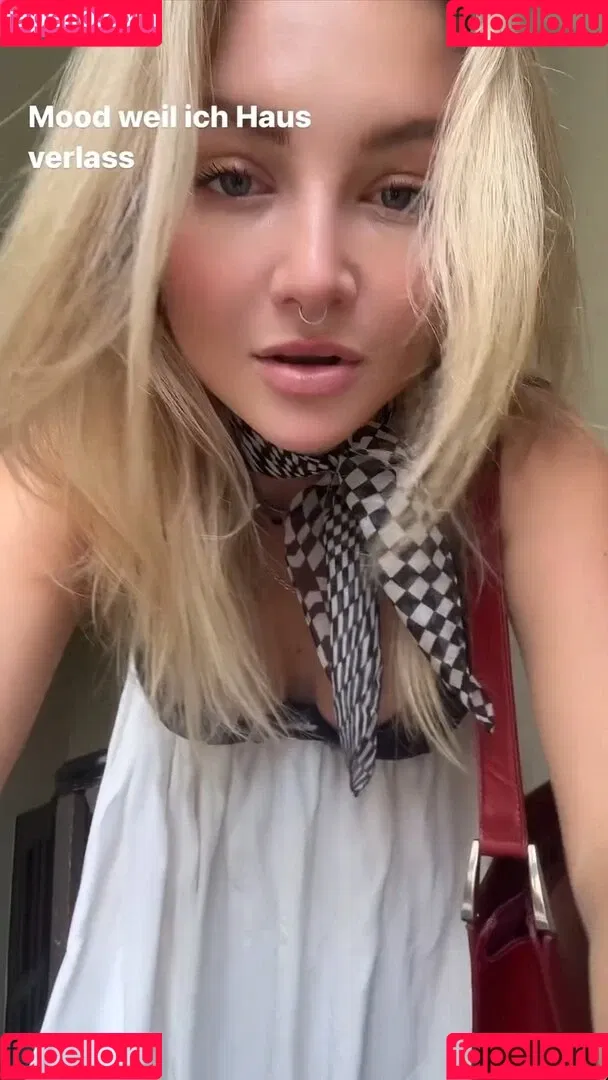 Juleslw / Julia Wulf Onlyfans Photo Gallery 