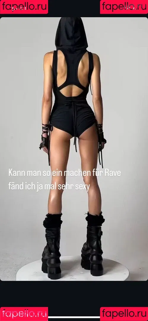 Juleslw / Julia Wulf Onlyfans Photo Gallery 