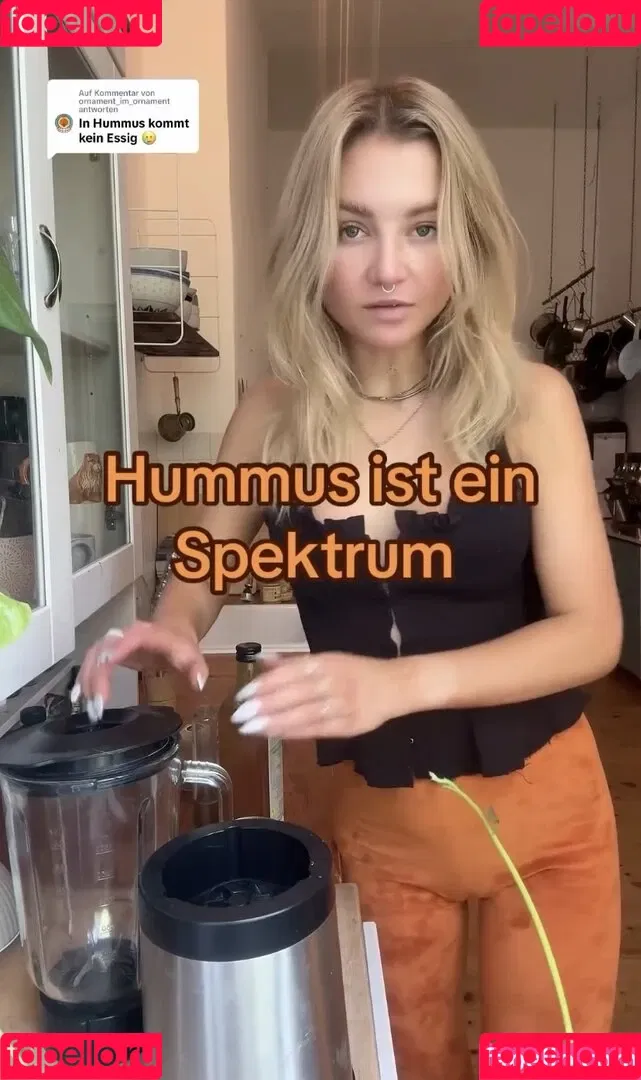 Juleslw / Julia Wulf Onlyfans Photo Gallery 