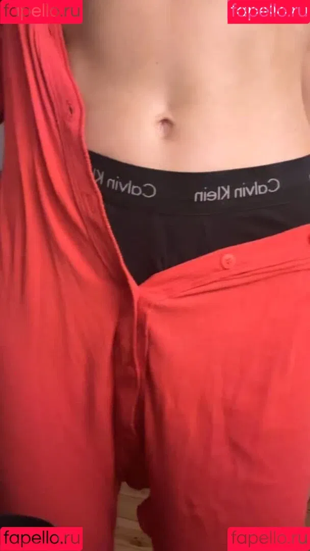 Juleslw / Julia Wulf Onlyfans Photo Gallery 