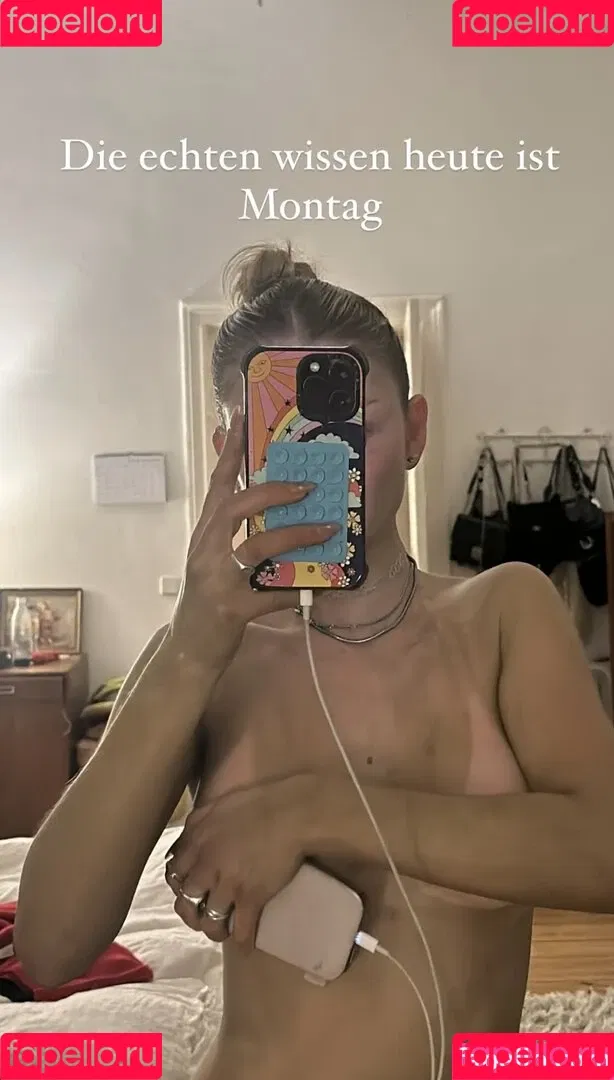 Juleslw / Julia Wulf Onlyfans Photo Gallery 