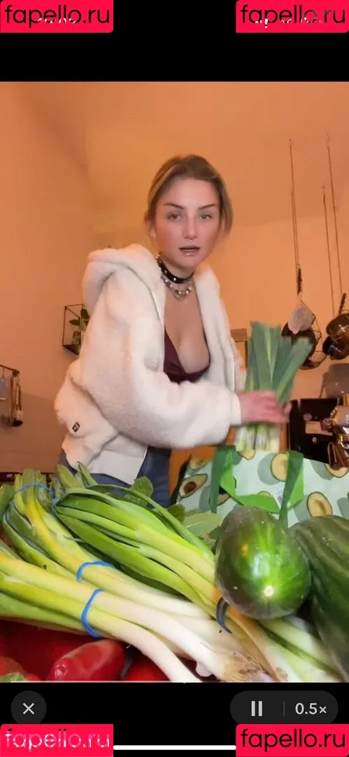 Juleslw / Julia Wulf Onlyfans Photo Gallery 