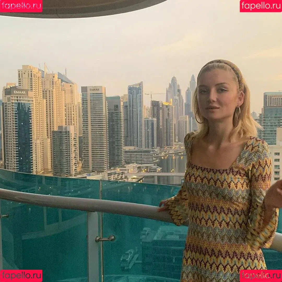 Juleslw / Julia Wulf Onlyfans Photo Gallery 