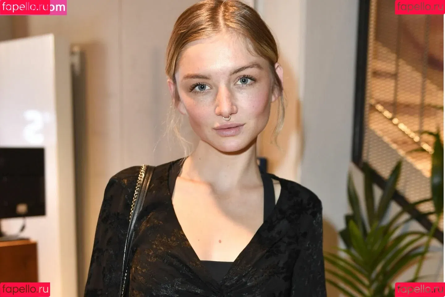 Juleslw / Julia Wulf Onlyfans Photo Gallery 