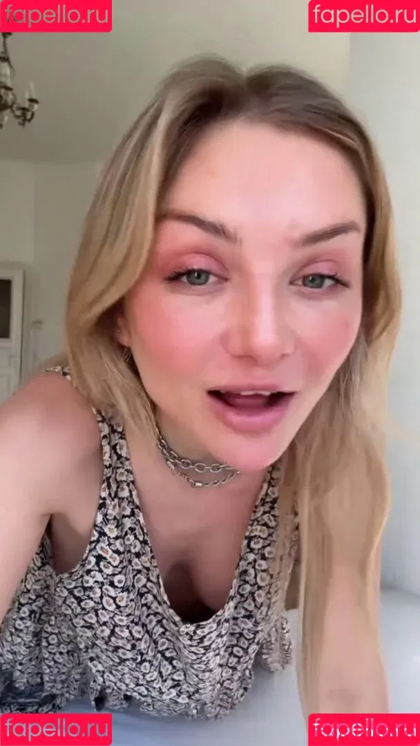 Juleslw / Julia Wulf Onlyfans Photo Gallery 