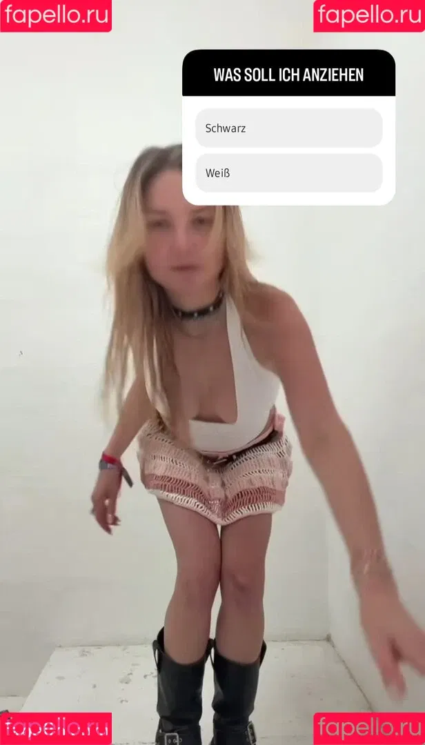 Juleslw / Julia Wulf Onlyfans Photo Gallery 