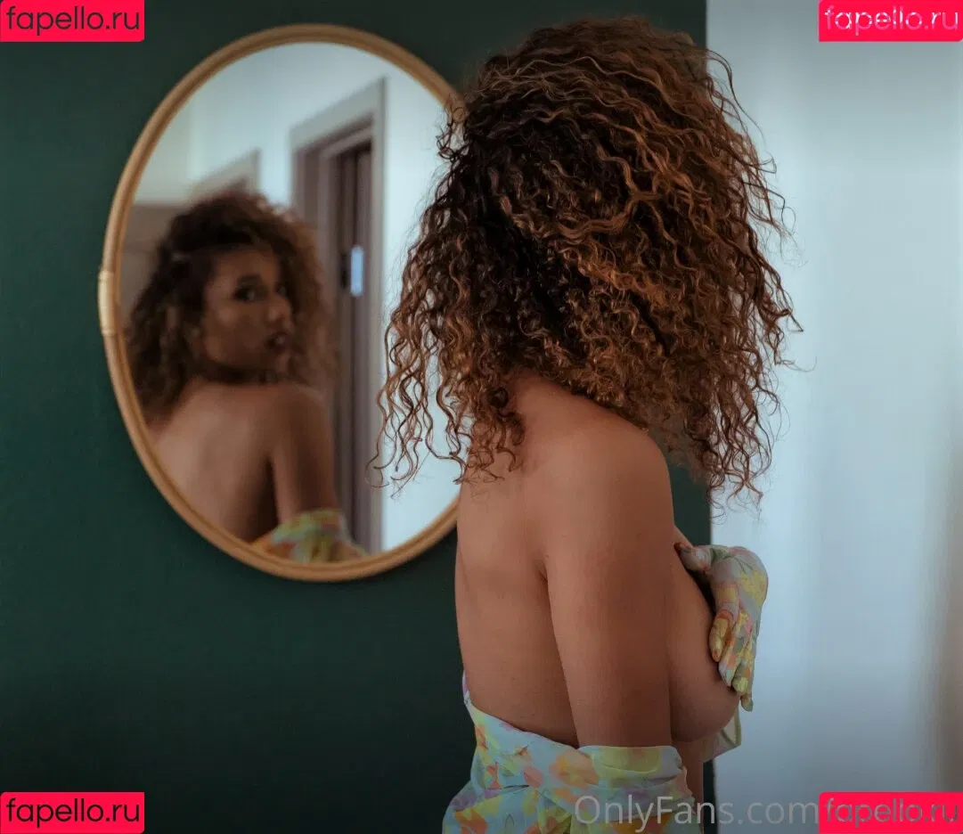 Brookliyn Wren / UFC Ring Girl / brookliyn_wren / brookliynwren / helloBROOKLIYN Onlyfans Photo Gallery 