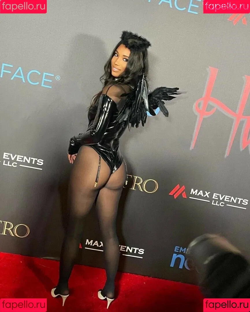 Brookliyn Wren / UFC Ring Girl / brookliyn_wren / brookliynwren / helloBROOKLIYN Onlyfans Photo Gallery 