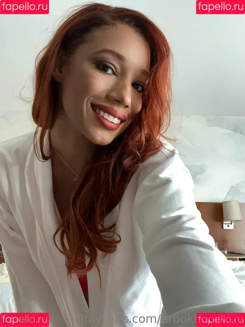 Brookliyn Wren / UFC Ring Girl / brookliyn_wren / brookliynwren / helloBROOKLIYN Onlyfans Photo Gallery 