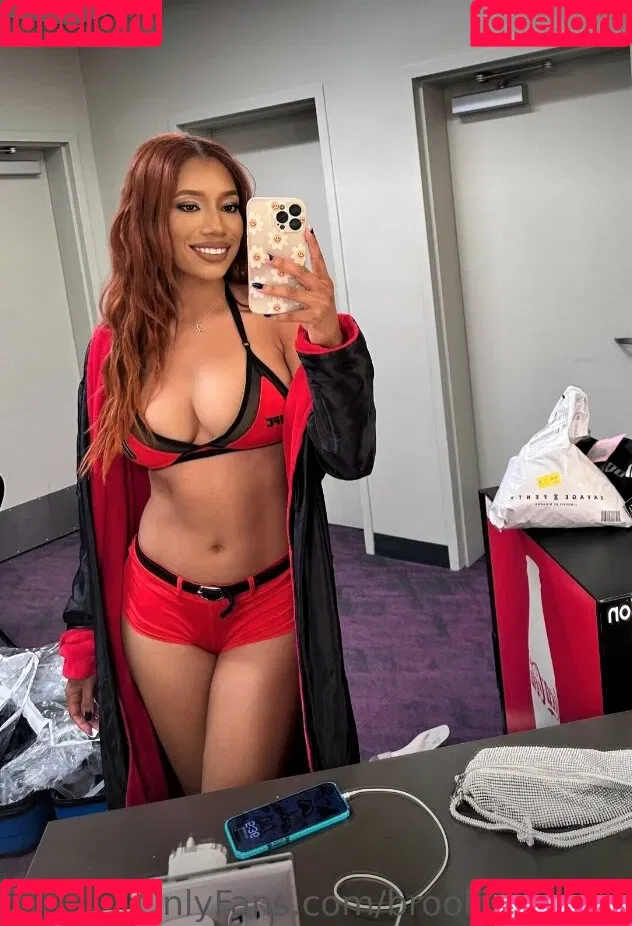 Brookliyn Wren / UFC Ring Girl / brookliyn_wren / brookliynwren / helloBROOKLIYN Onlyfans Photo Gallery 