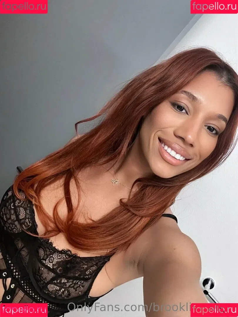 Brookliyn Wren / UFC Ring Girl / brookliyn_wren / brookliynwren / helloBROOKLIYN Onlyfans Photo Gallery 