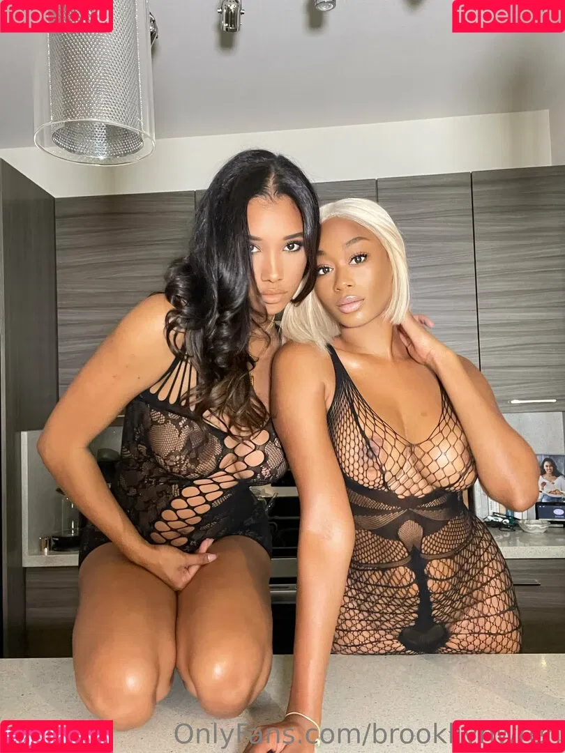 Brookliyn Wren / UFC Ring Girl / brookliyn_wren / brookliynwren / helloBROOKLIYN Onlyfans Photo Gallery 