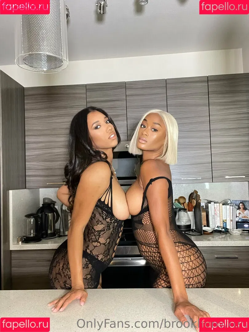 Brookliyn Wren / UFC Ring Girl / brookliyn_wren / brookliynwren / helloBROOKLIYN Onlyfans Photo Gallery 