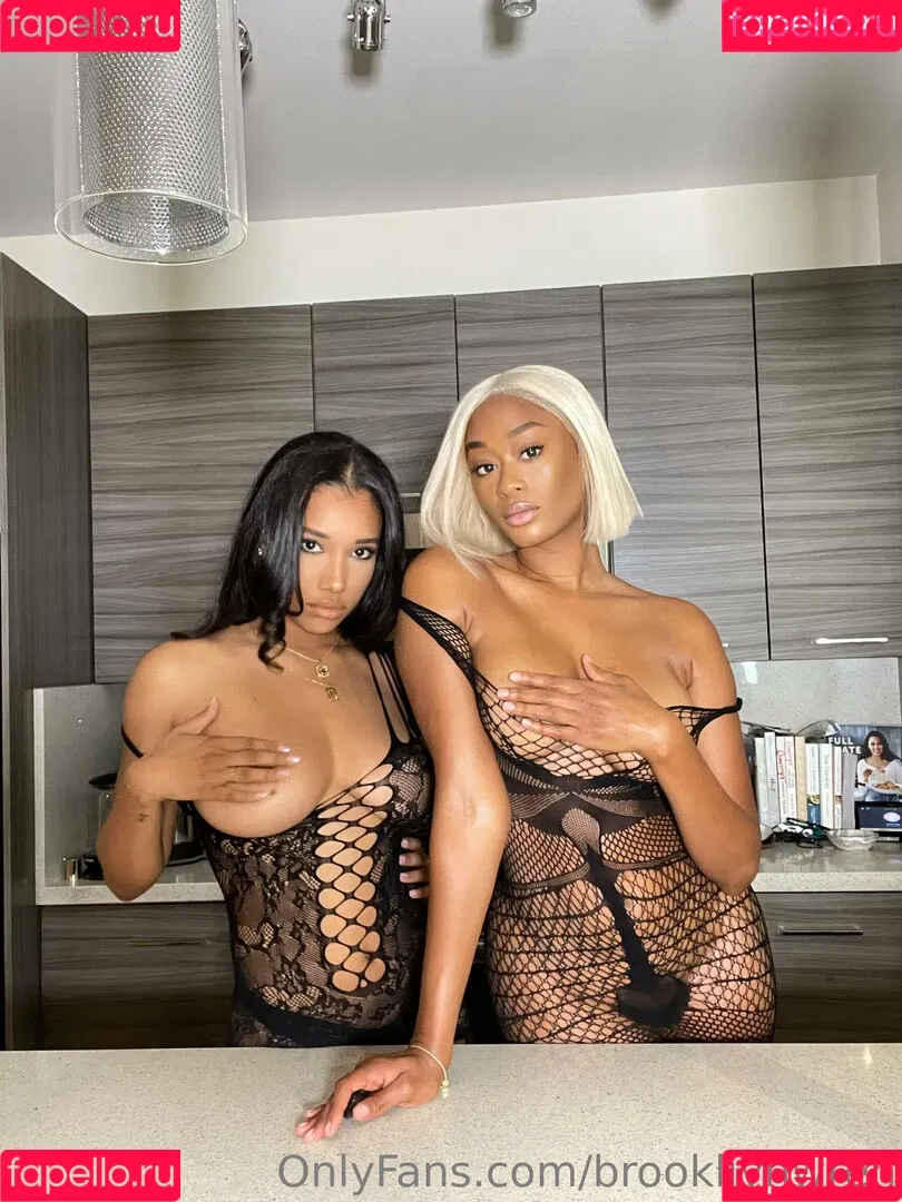 Brookliyn Wren / UFC Ring Girl / brookliyn_wren / brookliynwren / helloBROOKLIYN Onlyfans Photo Gallery 