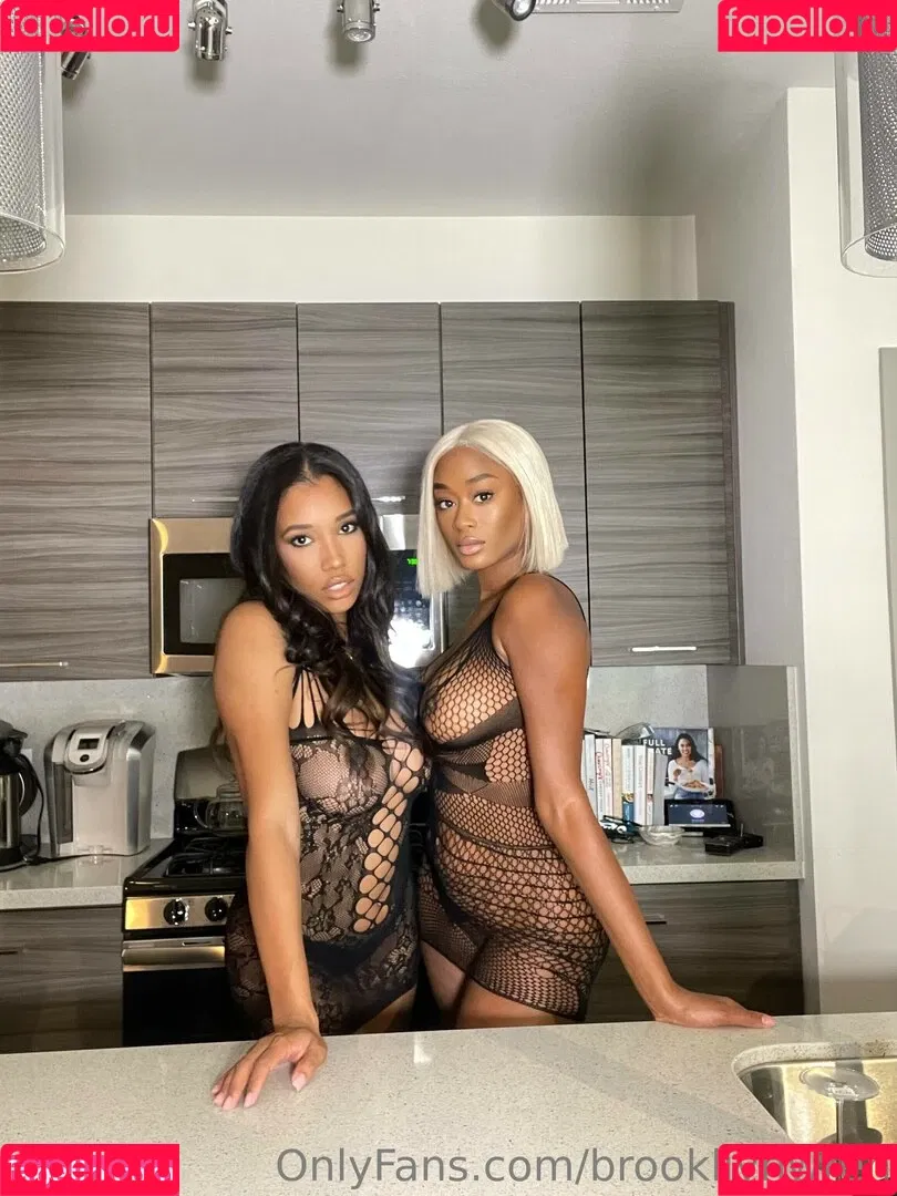 Brookliyn Wren / UFC Ring Girl / brookliyn_wren / brookliynwren / helloBROOKLIYN Onlyfans Photo Gallery 