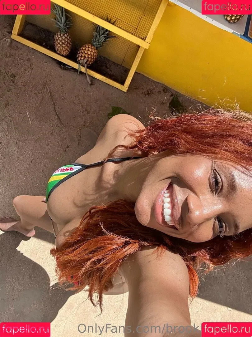 Brookliyn Wren / UFC Ring Girl / brookliyn_wren / brookliynwren / helloBROOKLIYN Onlyfans Photo Gallery 